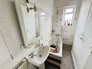 bathroom- click for photo gallery